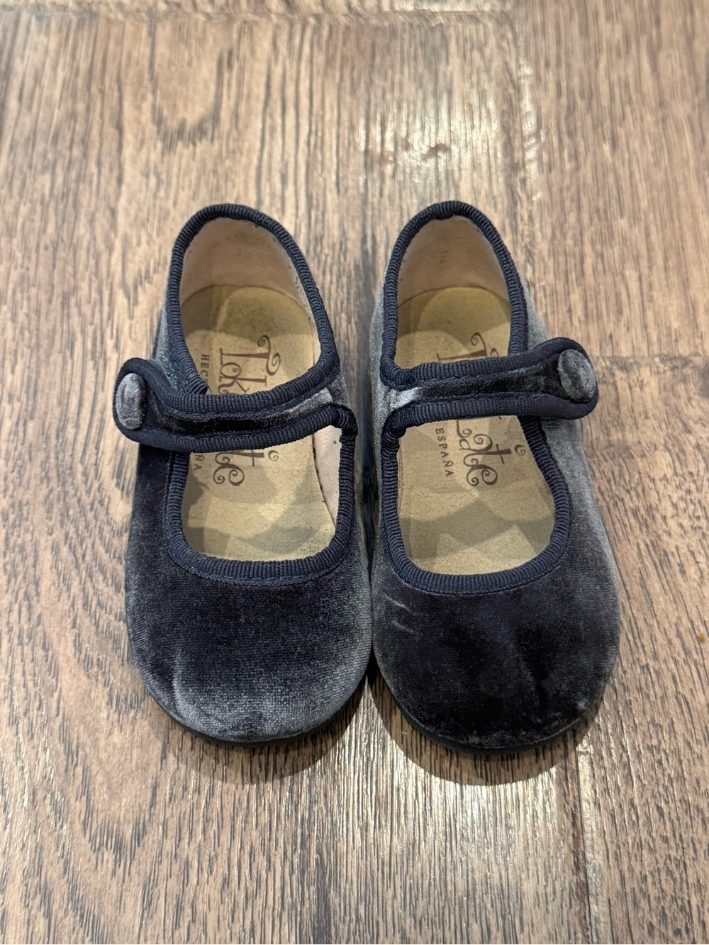 Kids Mary Jane Velvet Shoes in Gray Sz 21